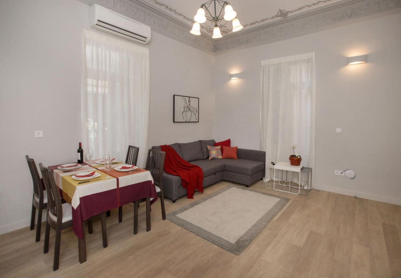Sophisticated Apartment In Syntagma By Ghh Atina Dış mekan fotoğraf