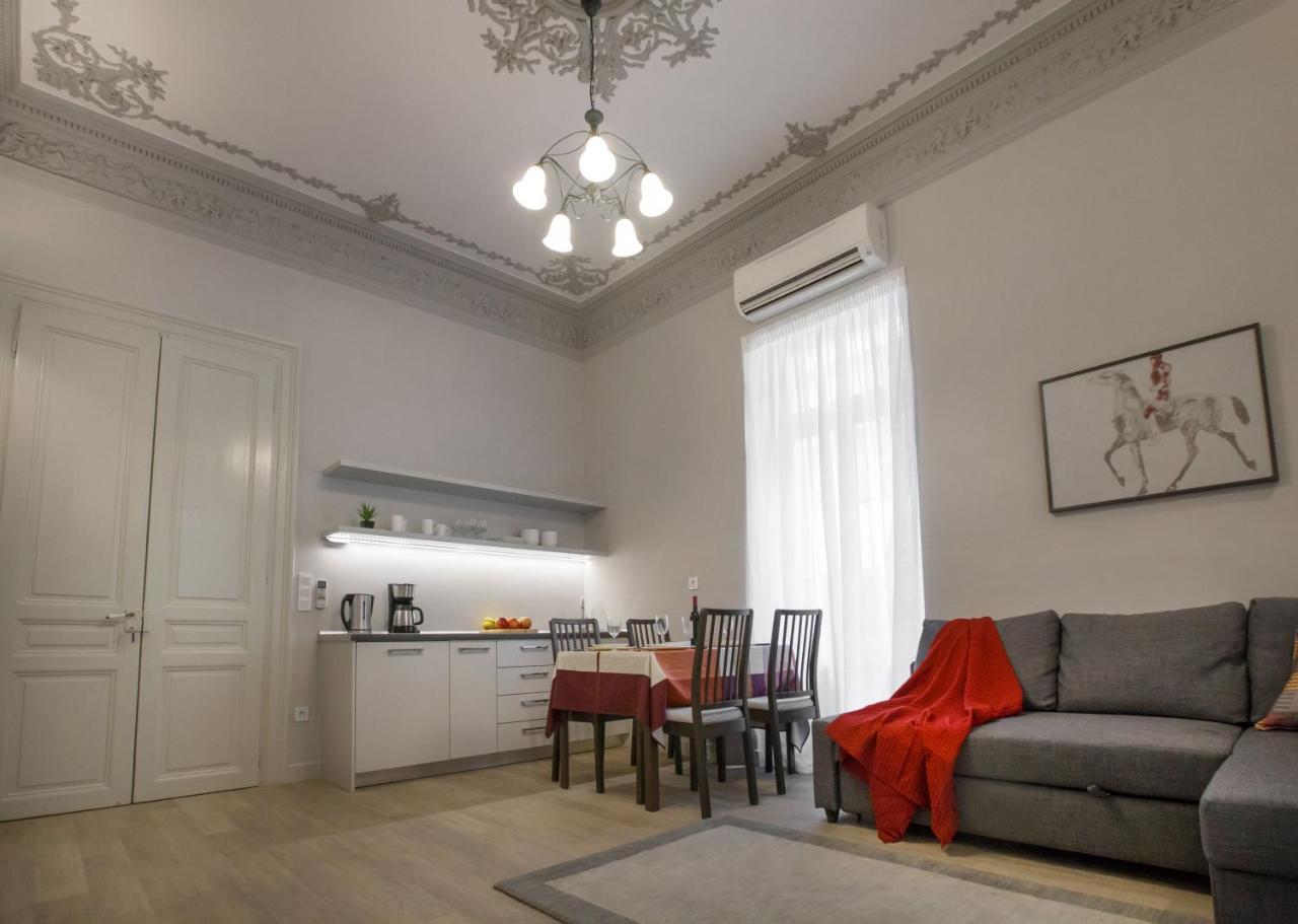 Sophisticated Apartment In Syntagma By Ghh Atina Dış mekan fotoğraf
