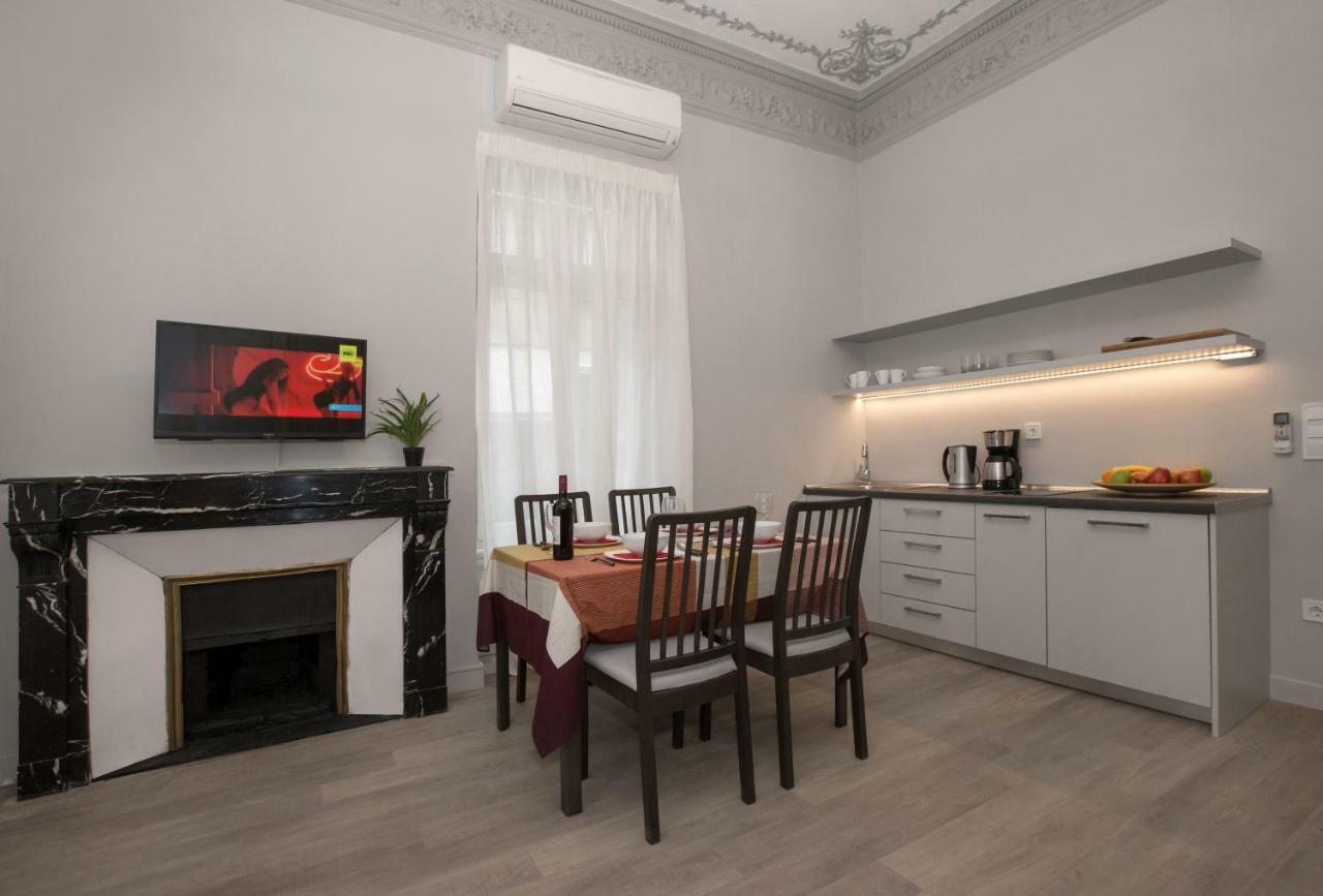 Sophisticated Apartment In Syntagma By Ghh Atina Dış mekan fotoğraf